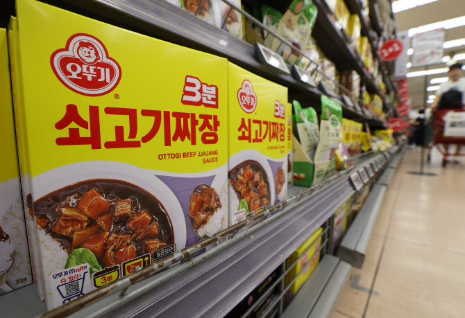 오뚜기, 2분기 영업이익 451억원…전년비 27% 감소