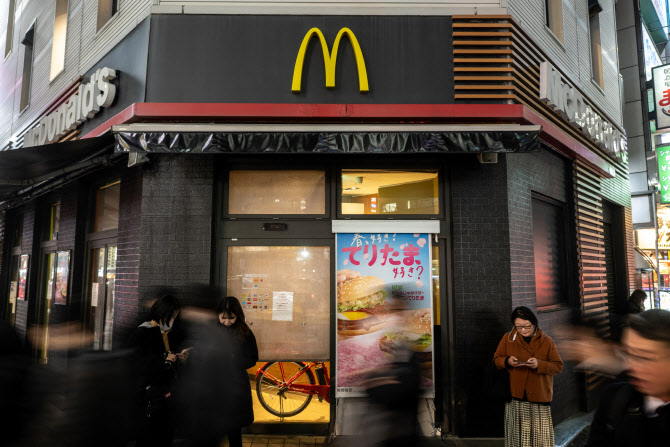 '햄버거 쓰레기' 논란 日맥도날드, 포켓몬 해피밀 구매 제한