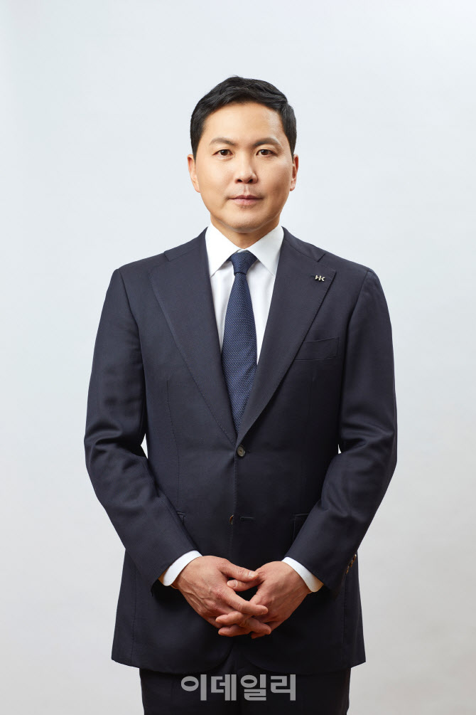 윤상현 한국콜마 부회장, 상반기 보수 13억8400만원