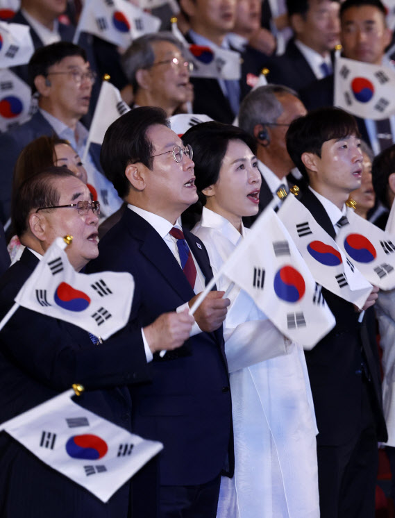 李대통령, 재일동포에 감사…“자랑스러운 조국 만들겠다”