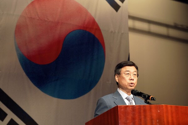 국힘 소속 성남시장 “尹 부부 구속, 스스로 무덤 판 것”