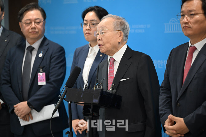 [포토]발언하는 손경식 경총 회장