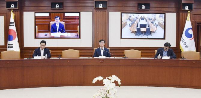 5년 만의 장기재정전망…나랏빚 급증땐 대외신인도 하락 우려