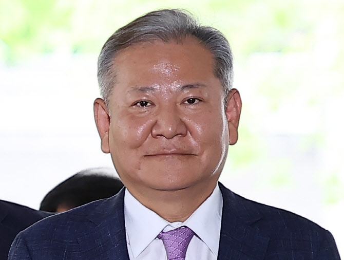 [속보]내란특검 "이상민, 尹 우두머리로 국헌문란 폭동 가담"