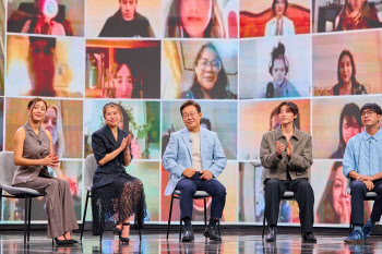 '케데헌' 감독 "K콘텐츠 한계無"… 李 대통령 "문화강국 만들 것"