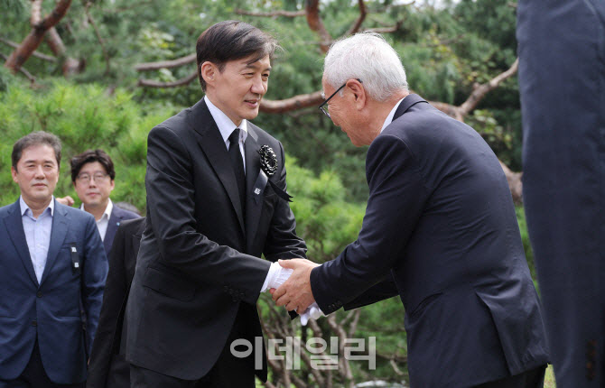 조국, 오늘 혁신당 복당…주말엔 文 예방