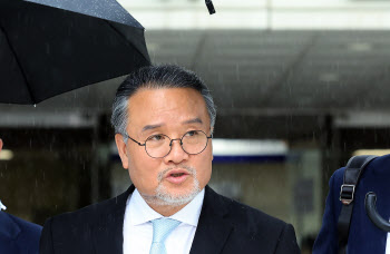 김건희 특검, 웰바이오텍 압수수색…주가조작 수사 속도