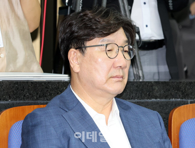 [포토]국민의힘 의총 참석한 권성동