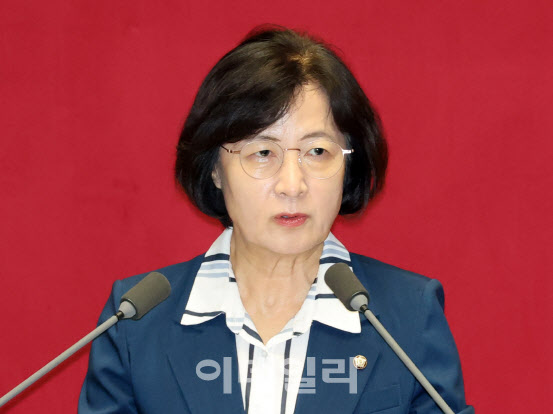 추미애, 법사위원장 선출…"검찰·언론·사법개혁 반드시 완수"(상보)