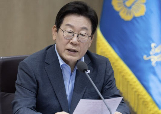 李대통령 국정운영 긍정평가 57%…2주 새 8%p 하락[NBS]