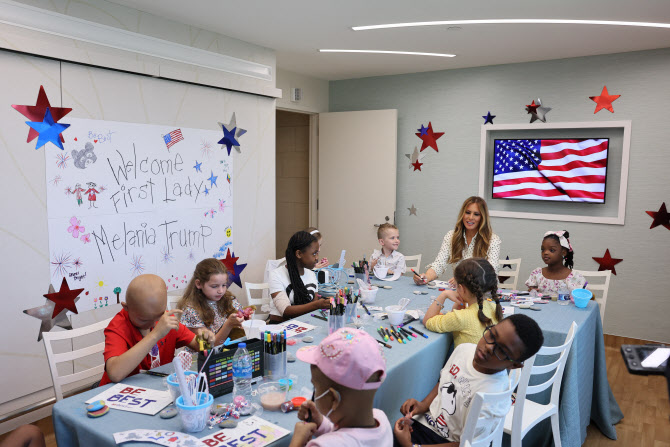 6415만원에 달하는 美보육비…정작 교사들은 월마트보다 못 받아
