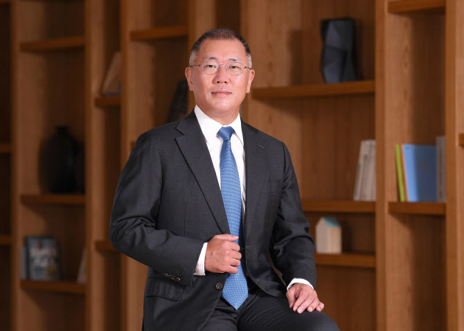 정의선 현대차그룹 회장 `차세대 모빌리티 핵심은 SDV와 AI 융합`