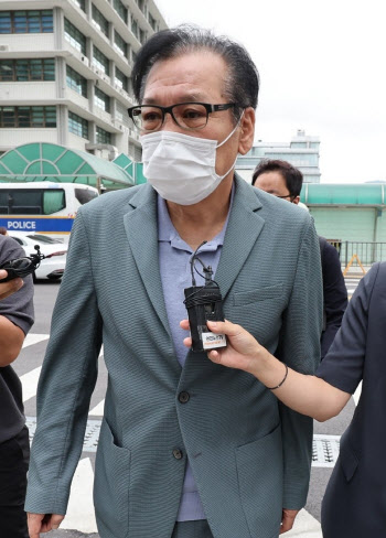 건진법사 “‘김건희 선물’ 잃어버려, 구속 심사 포기한 건…” 혐의 부인 (종합)