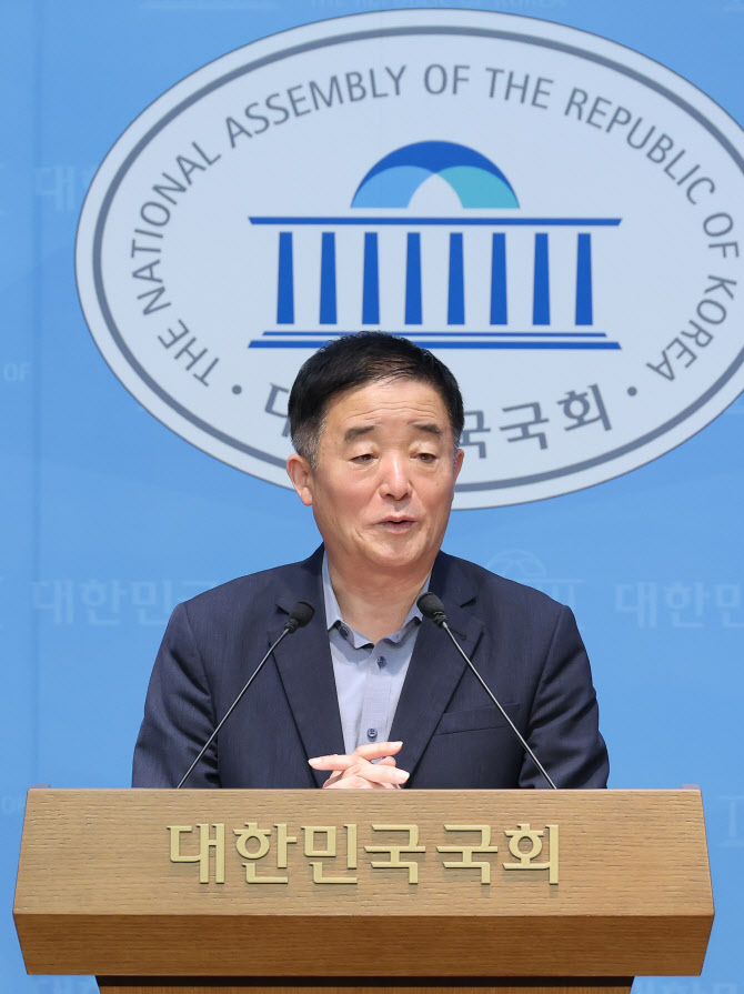강득구, 조국 겨냥 "자숙·성찰의 시간 필요…겸허하게 때 기다려야"