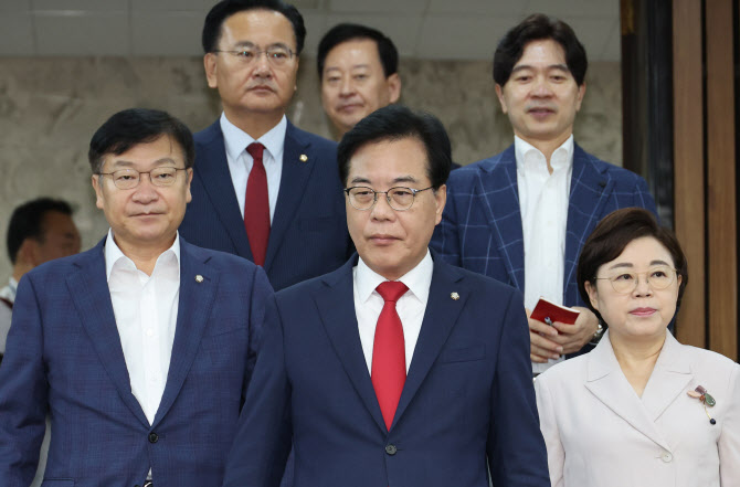 野송언석 "李, 국민과 허니문 끝나…상법·노조법 경제내란법 수정해야"