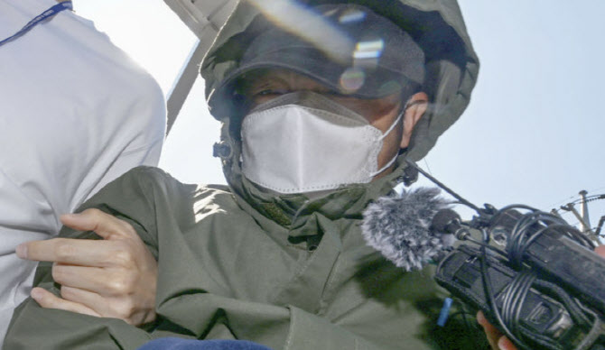 온가족 죽인 50대 탄원서...판사 "써 준 人 제정신 맞나"