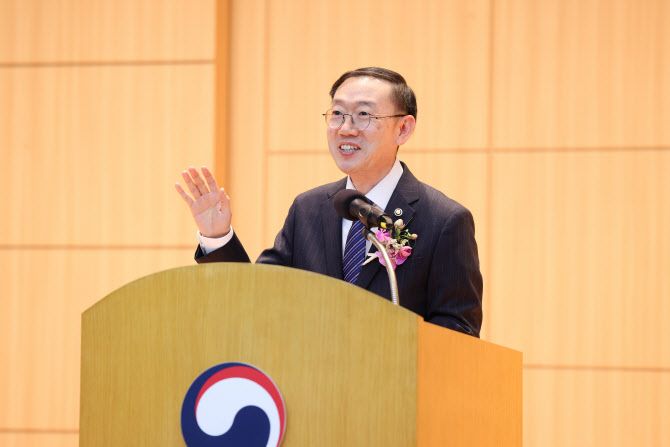 관세청 55주년 기념식…이명구 청장 “국민 중심 적극행정”