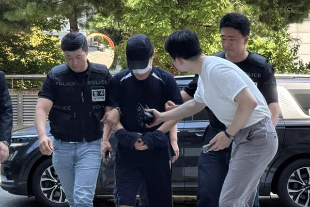 사망자 20돈 금목걸이 훔친 검시조사관 구속영장 기각