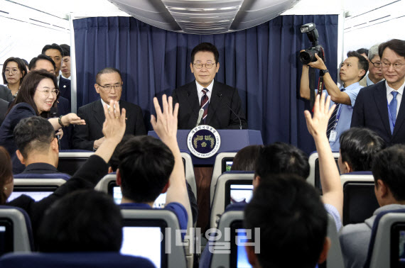 백악관 "한국시간 26일 새벽 1시부터 한미정상회담 개최"