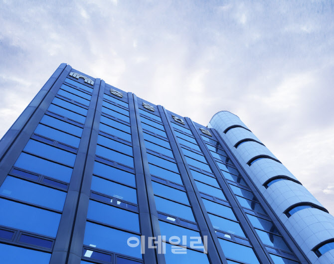 계약서 안 쓰고 대금 조정신청 무시…공정위, 중흥토건 제재