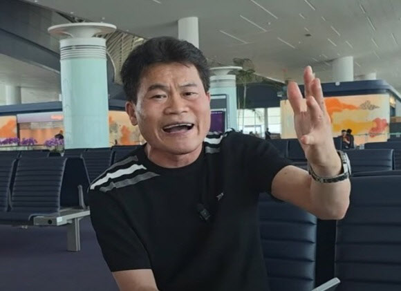“출국 금지될까봐 몰래”…‘미국행’ 전한길 “李 국빈 대접 못 받아”