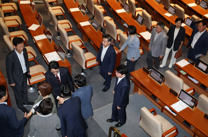 대기업은 울상 스타트업은 활짝…‘더 센 상법’ 개정에 희비 엇갈렸다