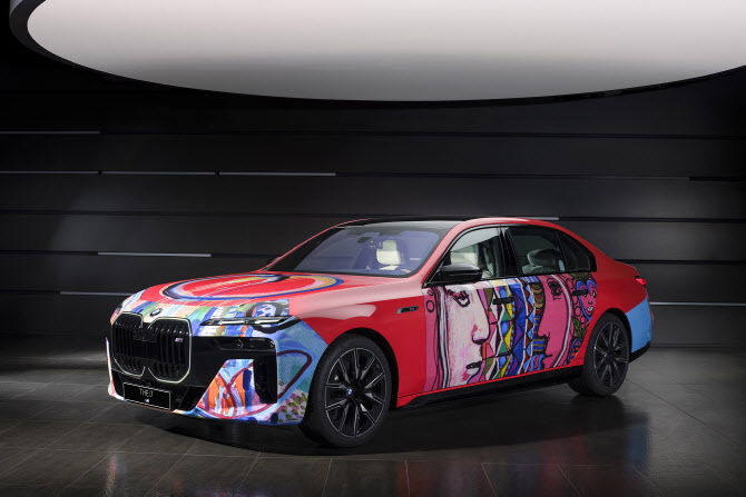 BMW '프리즈 서울 2025' 공식 파트너 참가