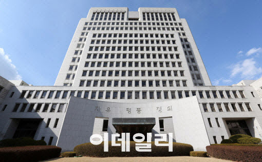 사법부 'AI 활용' 양형 심리 논의…"형사재판부터 단계적으로"