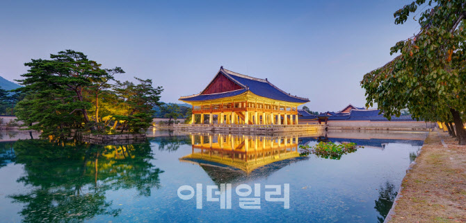 '경복궁 야관관람' 입장권 오늘부터 판매…예약 방법은?
