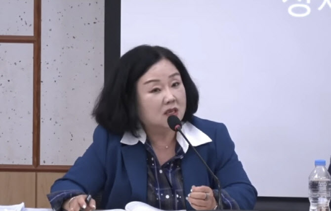 "학교 선생들 학원 강사보다 떨어져"…학원연합회장 발언 파문