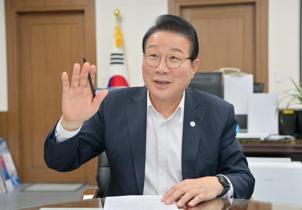 부산 동구청장 “주거환경 개선에 최선…북항시대 꼭 완성할 것”