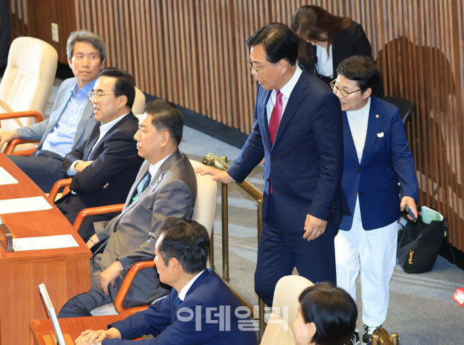 국회 '50조 첨단전략산업기금 설치' 산업은행법 의결