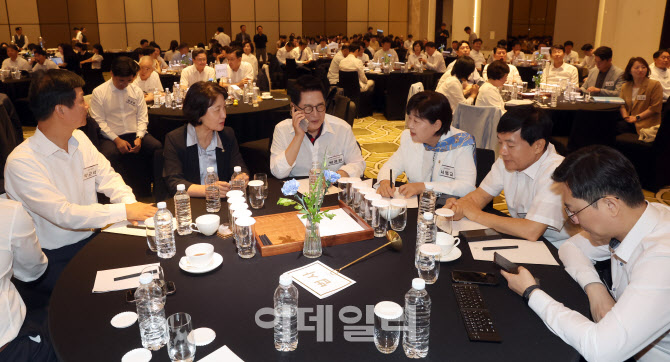 [포토]한자리에 모인 더불어민주당 법사위 의원들