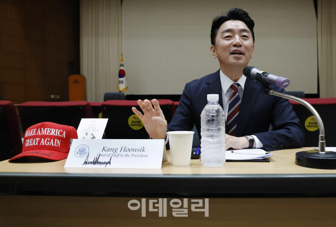 트럼프, 강훈식 눈에 ‘따뜻한 美 아저씨’…“정성 가득한 모습 인상적”