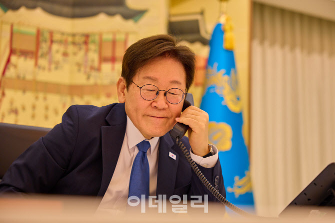 李대통령, 타지키스탄 대통령과 첫 통화…“철도·교통 인프라 협력 확대”