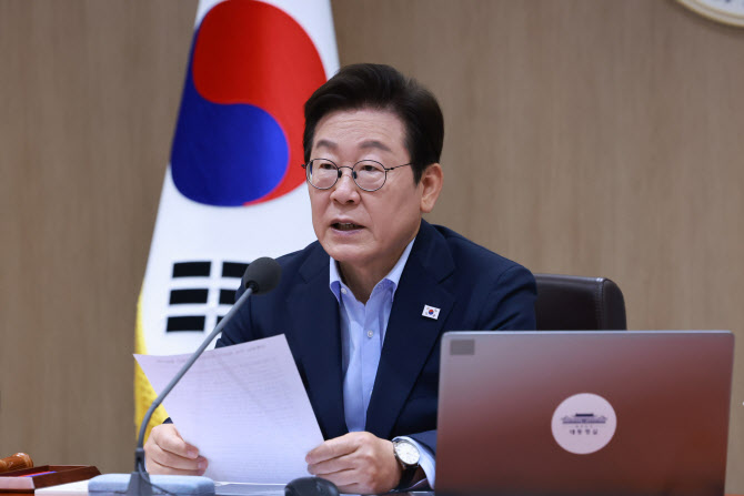 李대통령, 내년도 예산안 심의·의결…“경제 대혁신 위한 마중물”