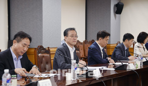 전북에 시내면세점 생긴다…서울 면세점 2곳, 사업자 새 선정