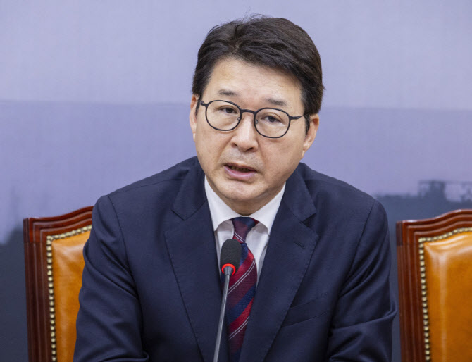 신동욱 "전한길, 일반 당원일 뿐…尹 CCTV 공개는 인권 무시"