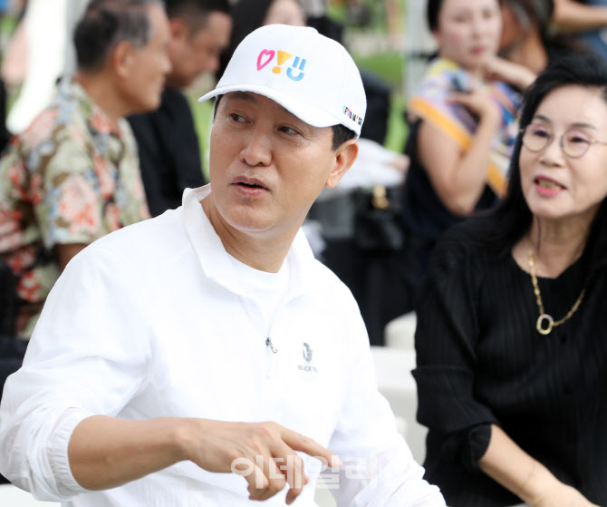 [포토] "지붕없는 조각미술관 만들겠다"