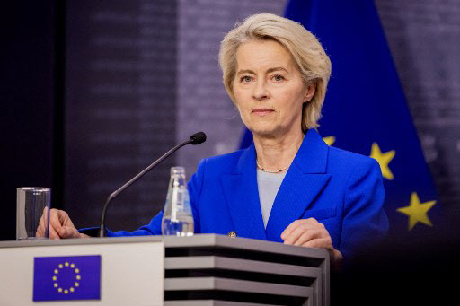 EU 집행위원장 전용기, GPS 간섭 공격…"러시아 추정"