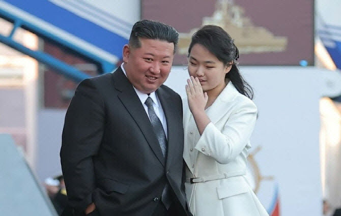 김정은 방중에 딸 주애 동반한 듯…국정원 "활동 주시"