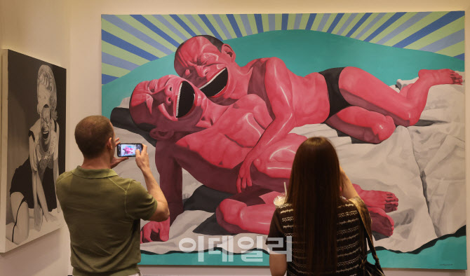 [포토]中 작가 유에민쥔 작품