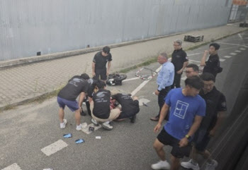 "본능적으로 움직여"…체코서 사람 구한 한국인 정체