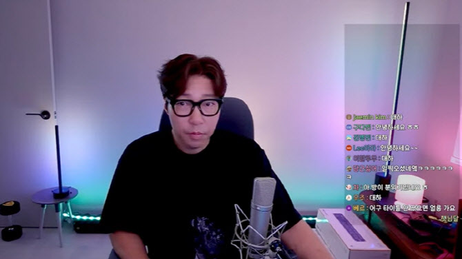故 대도서관 사망 이틀 전 "잠 못 자" 토로…평소 심장 통증 호소도