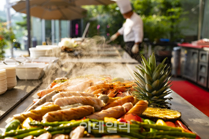"한우에 키즈·로컬 푸드까지"…평창서 즐기는 '가을 미식 호캉스'