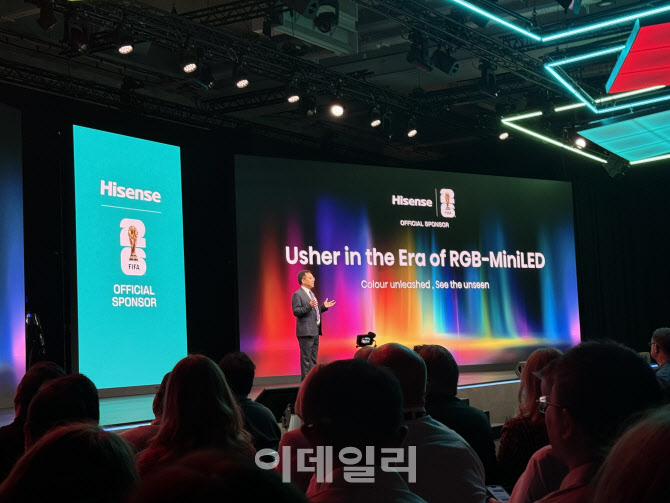 [르포]"중국 기업 맞아?"…가격 넘어 기술력도 韓 넘본다[IFA2025]