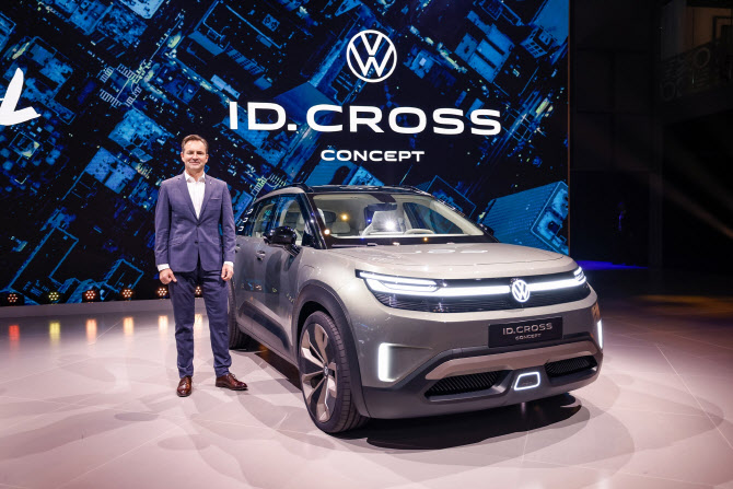폭스바겐그룹, 전기 SUV 'ID.크로스 콘셉트' 공개[IAA 2025]