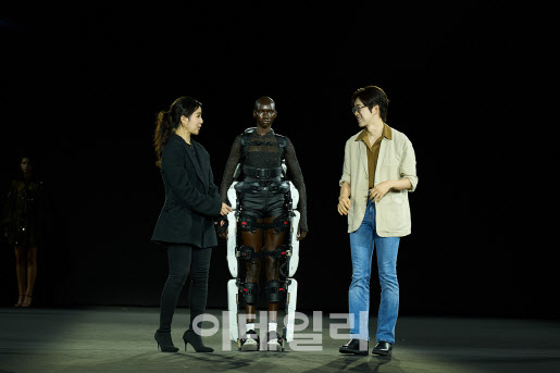 엔젤로보틱스, ‘서울패션위크’서 웨어러블 로봇의 패션적 가치 제시