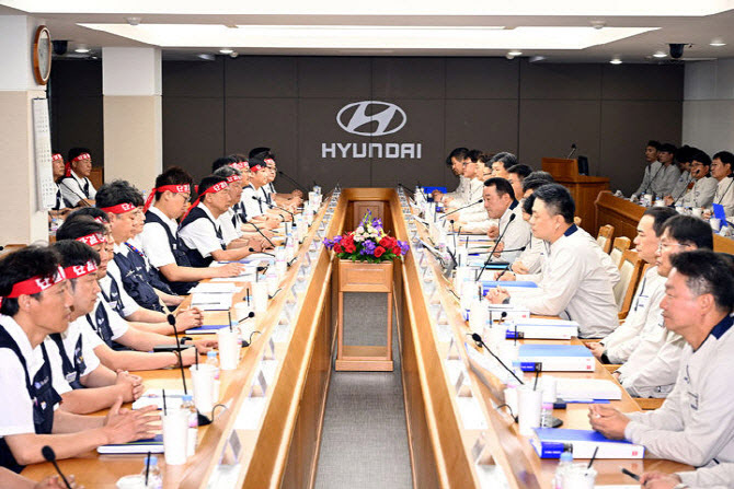 현대차, 2025년 임단협 잠정 합의…기본급 10만원 인상