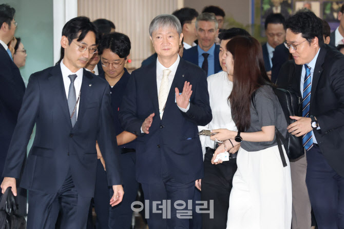 [포토]이찬진 금감원장, 질문은 받지 않겠습니다